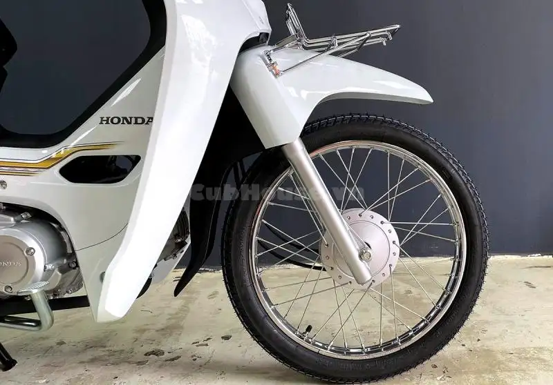 Chi tiết từ a đến z chiếc xe Honda Dream Thái Lan màu trắng đang được săn đón tại Việt Nam