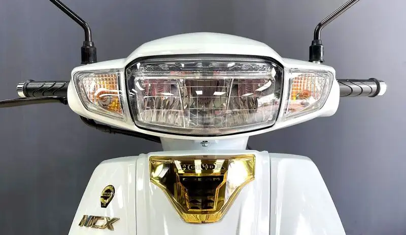 Chi tiết từ a đến z chiếc xe Honda Dream Thái Lan màu trắng đang được săn đón tại Việt Nam