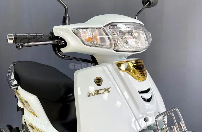 Chi tiết từ a đến z chiếc xe Honda Dream Thái Lan màu trắng đang được săn đón tại Việt Nam