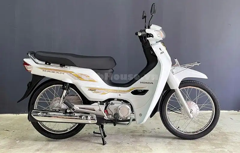 Chi tiết từ a đến z chiếc xe Honda Dream Thái Lan màu trắng đang được săn đón tại Việt Nam