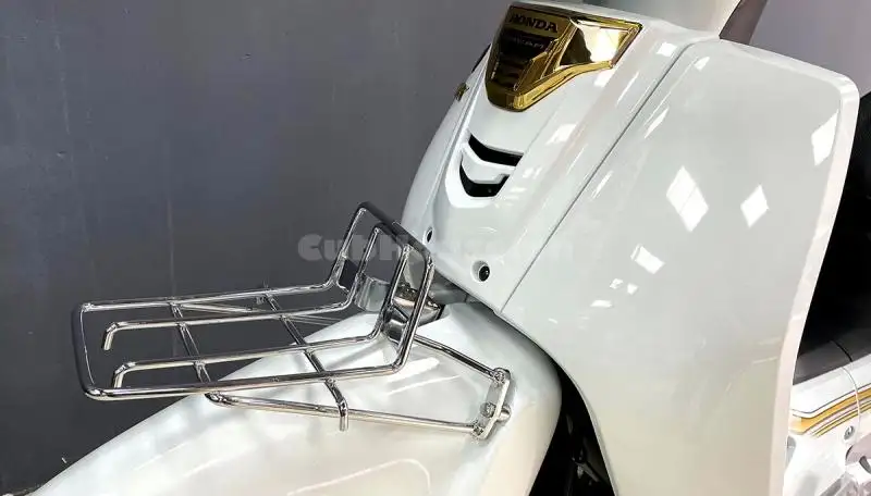 Chi tiết từ a đến z chiếc xe Honda Dream Thái Lan màu trắng đang được săn đón tại Việt Nam