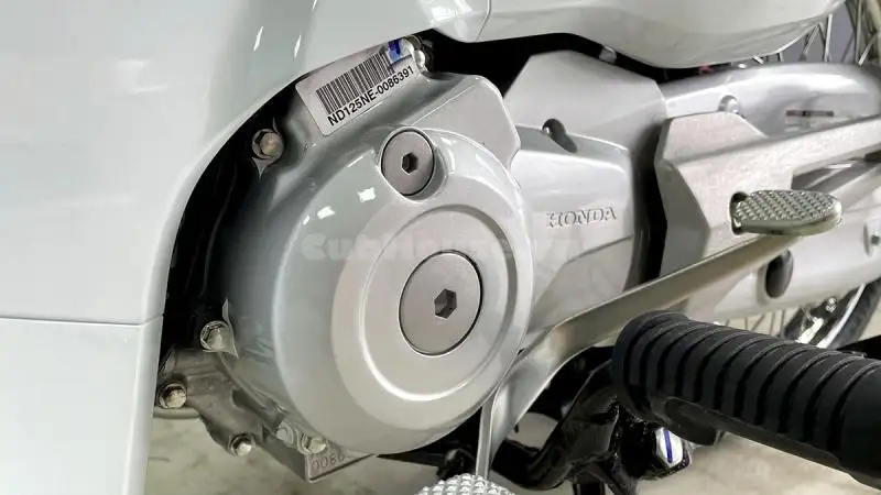 Chi tiết từ a đến z chiếc xe Honda Dream Thái Lan màu trắng đang được săn đón tại Việt Nam