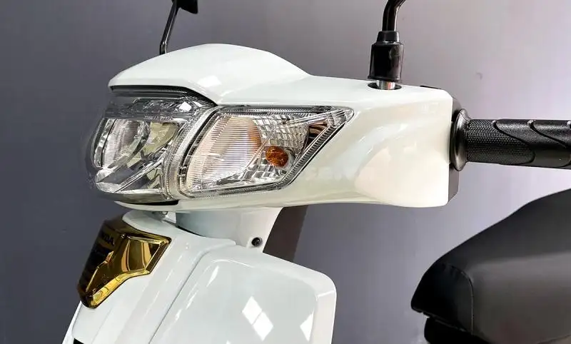 Chi tiết từ a đến z chiếc xe Honda Dream Thái Lan màu trắng đang được săn đón tại Việt Nam