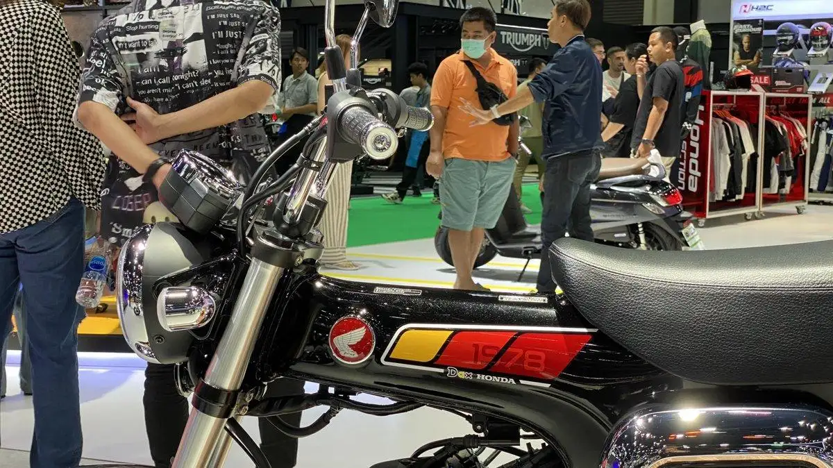 Honda Dax 1978 Special Colour Edition