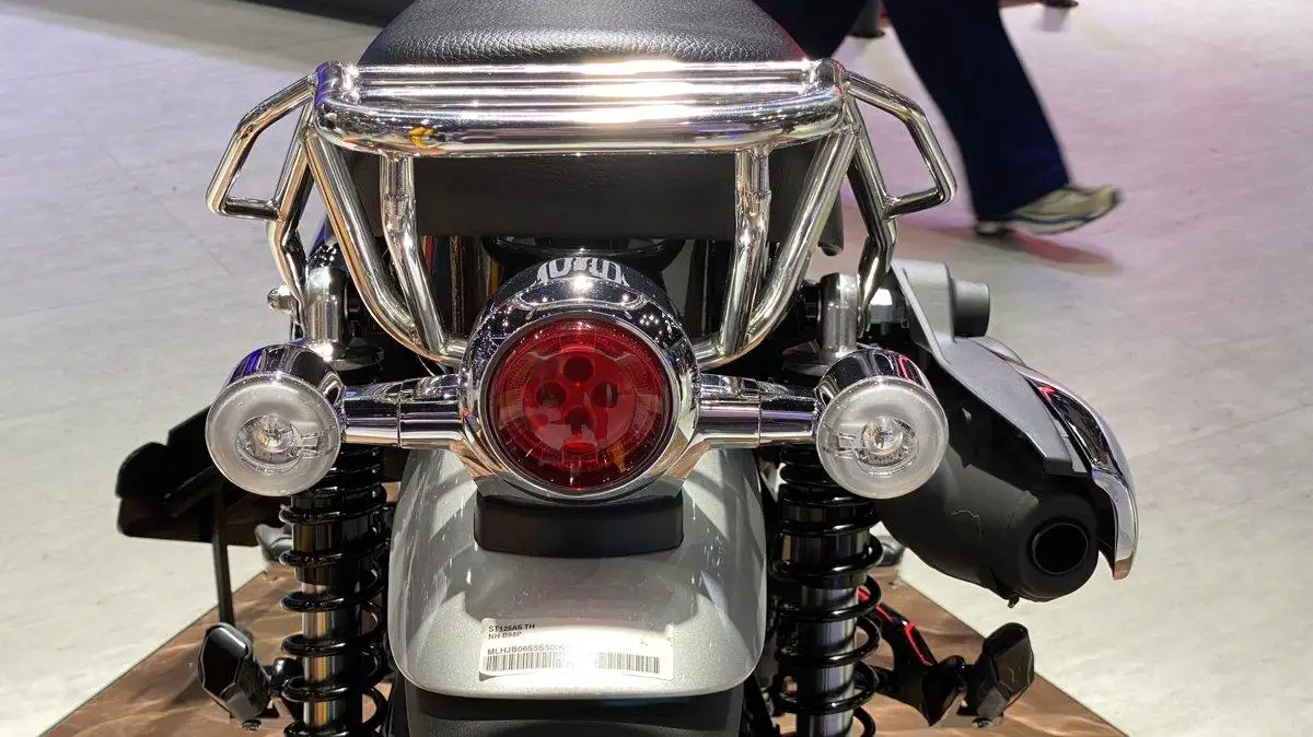 Honda Dax 1978 Special Colour Edition