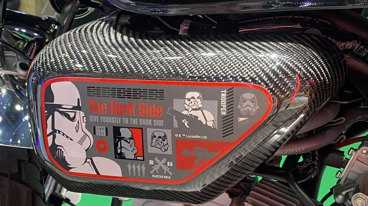 Honda Monkey Star Wars Limited Edition 088/150: Dark Side và Light Side – Cặp đôi đối đầu