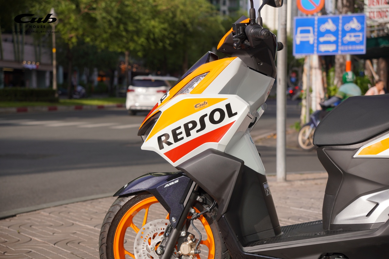 Khám phá phiên bản đặc biệt Honda Vario 160 Repsol Malaysia