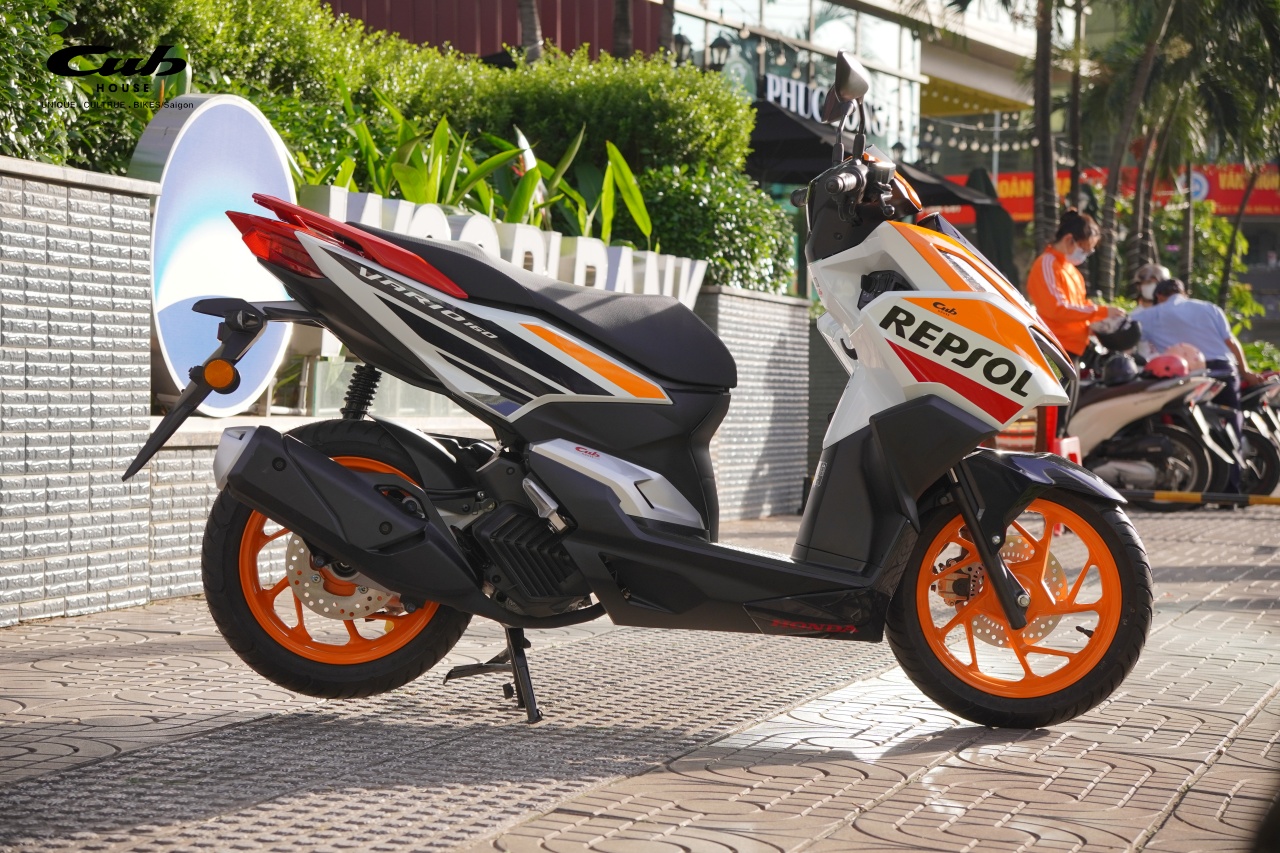 Khám phá phiên bản đặc biệt Honda Vario 160 Repsol Malaysia