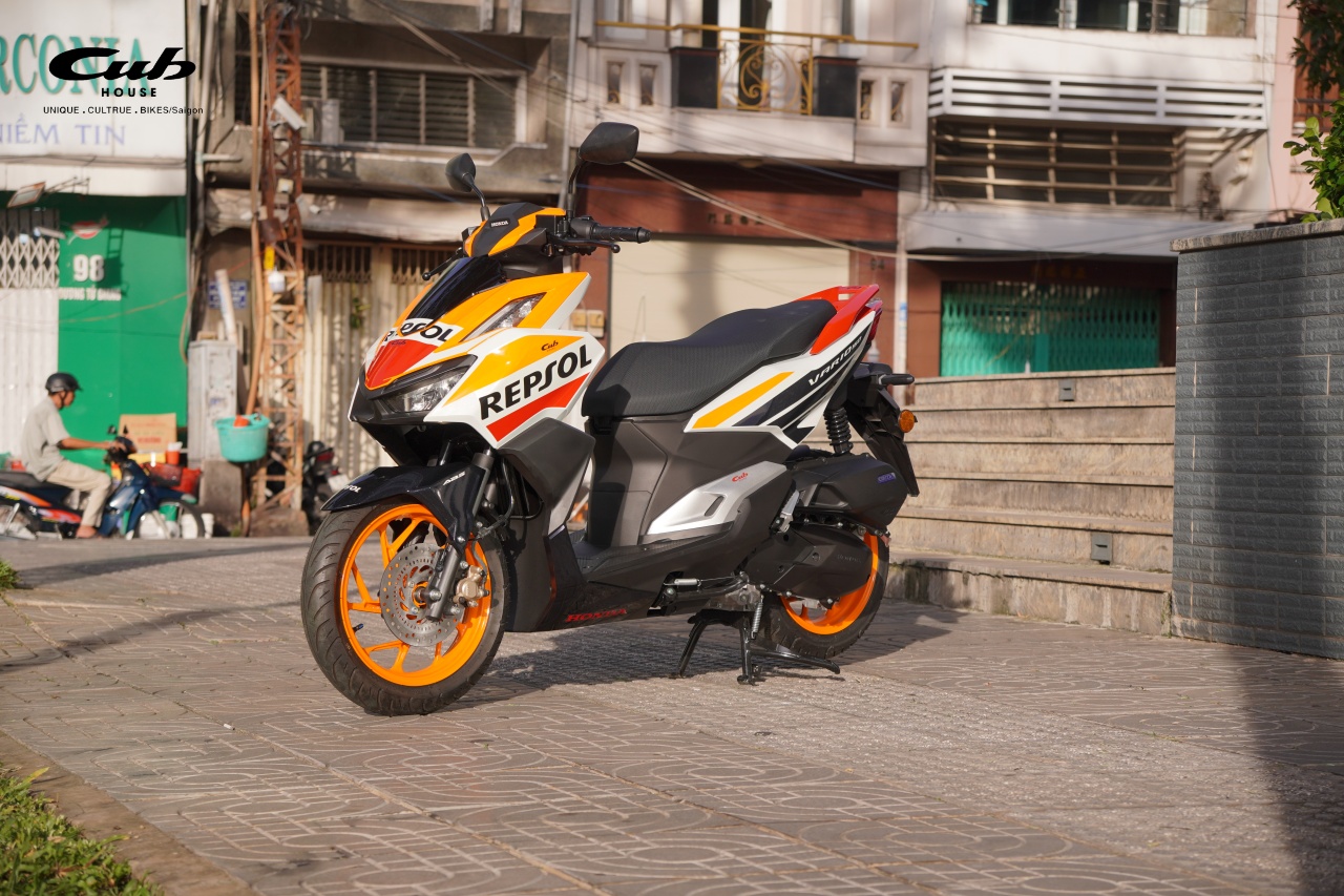 Khám phá phiên bản đặc biệt Honda Vario 160 Repsol Malaysia