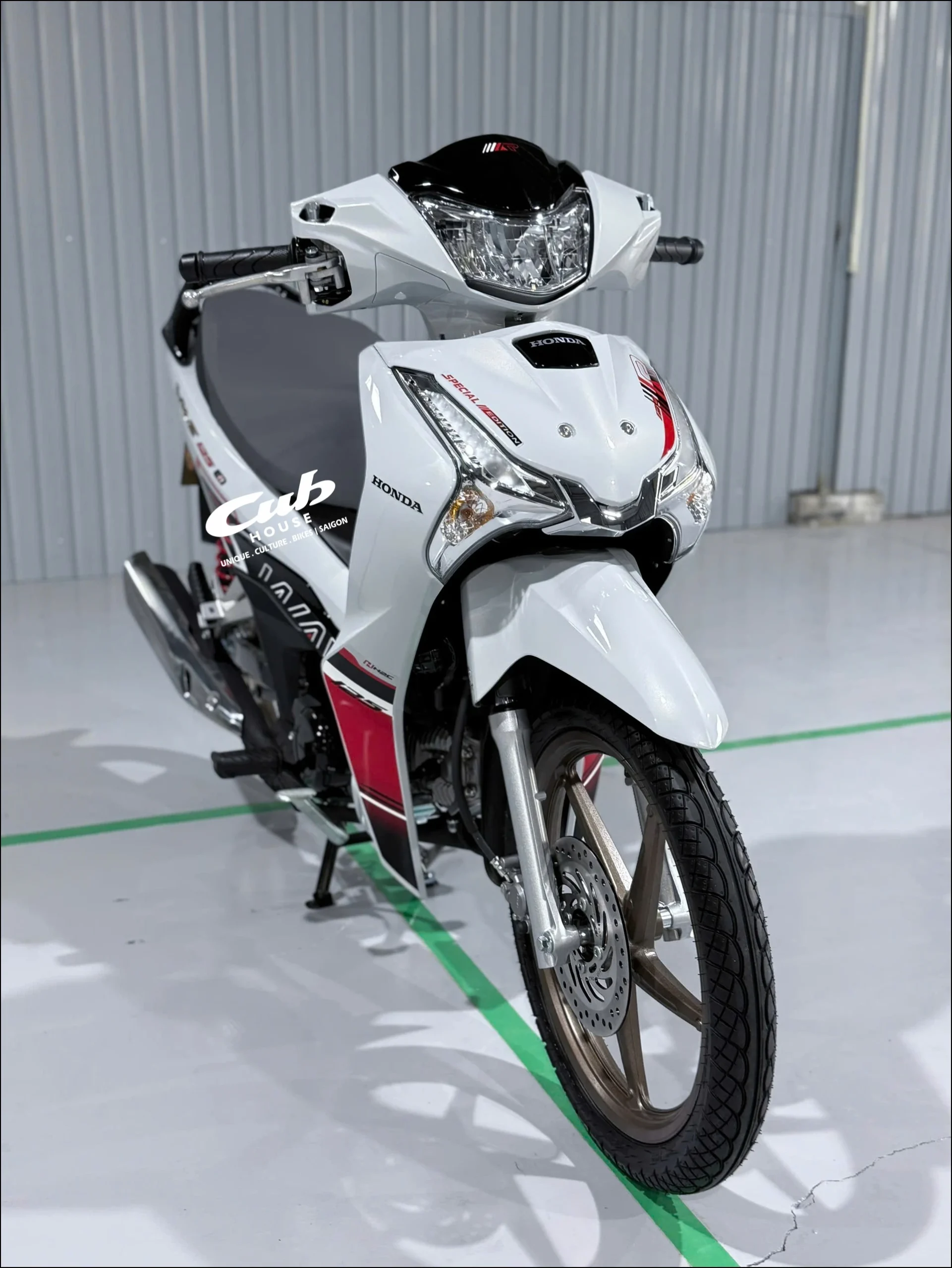 Honda Wave 125 R Special Edition Profender