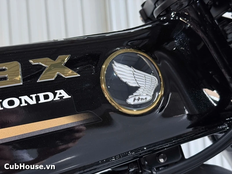 Hình ảnh chi tiết Honda Dax Royal Limited Edition đã về đến Cub House Sài Gòn