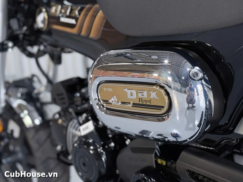 Hình ảnh chi tiết Honda Dax Royal Limited Edition đã về đến Cub House Sài Gòn