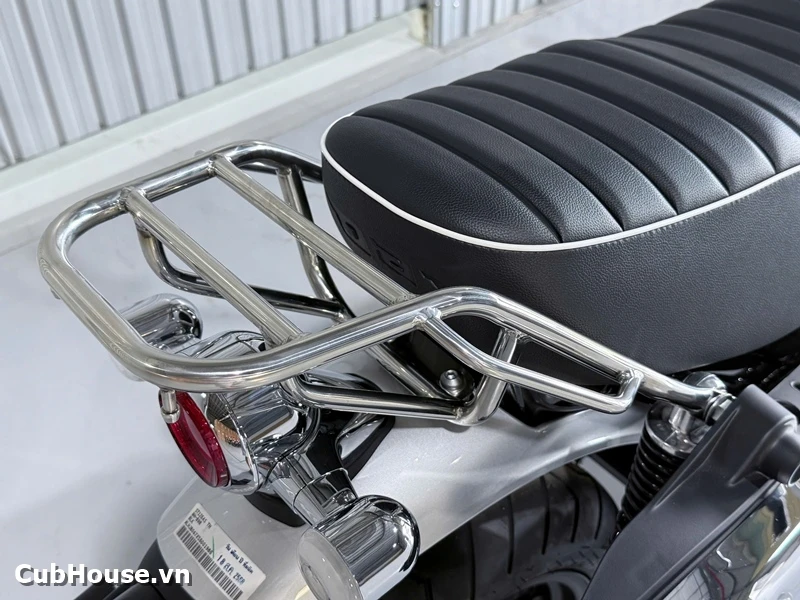 Hình ảnh chi tiết Honda Dax Royal Limited Edition đã về đến Cub House Sài Gòn