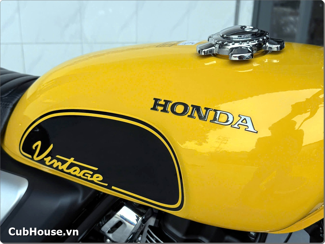 Honda CGX150 Vintage 2026 màu vàng (3) Honda CGX150 Vintage 2026 mau vang 3