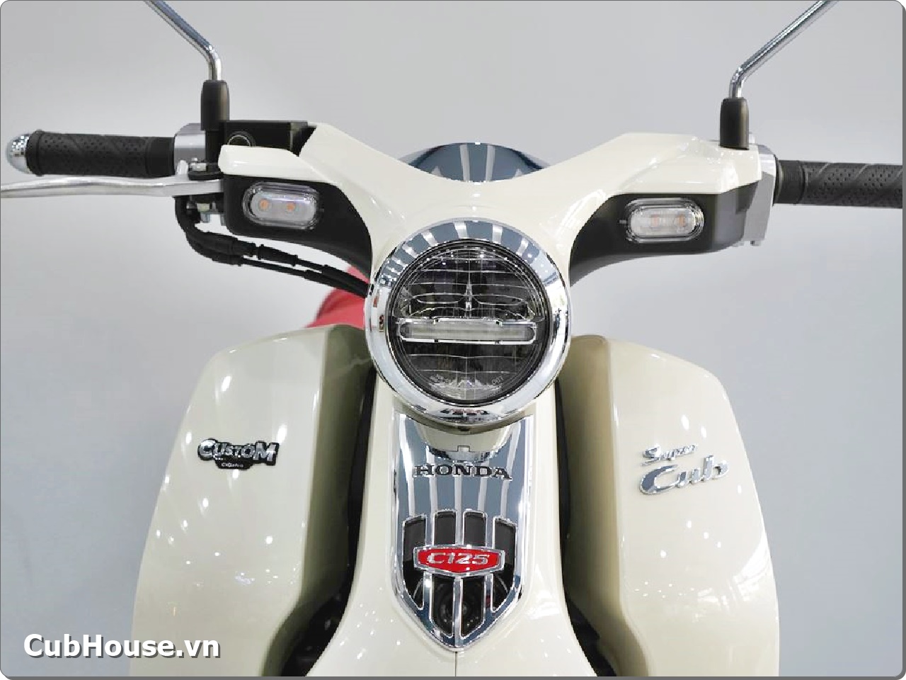 Honda Super Cub 125 Custom 2026 nhap Thai Lan Yen do 3
