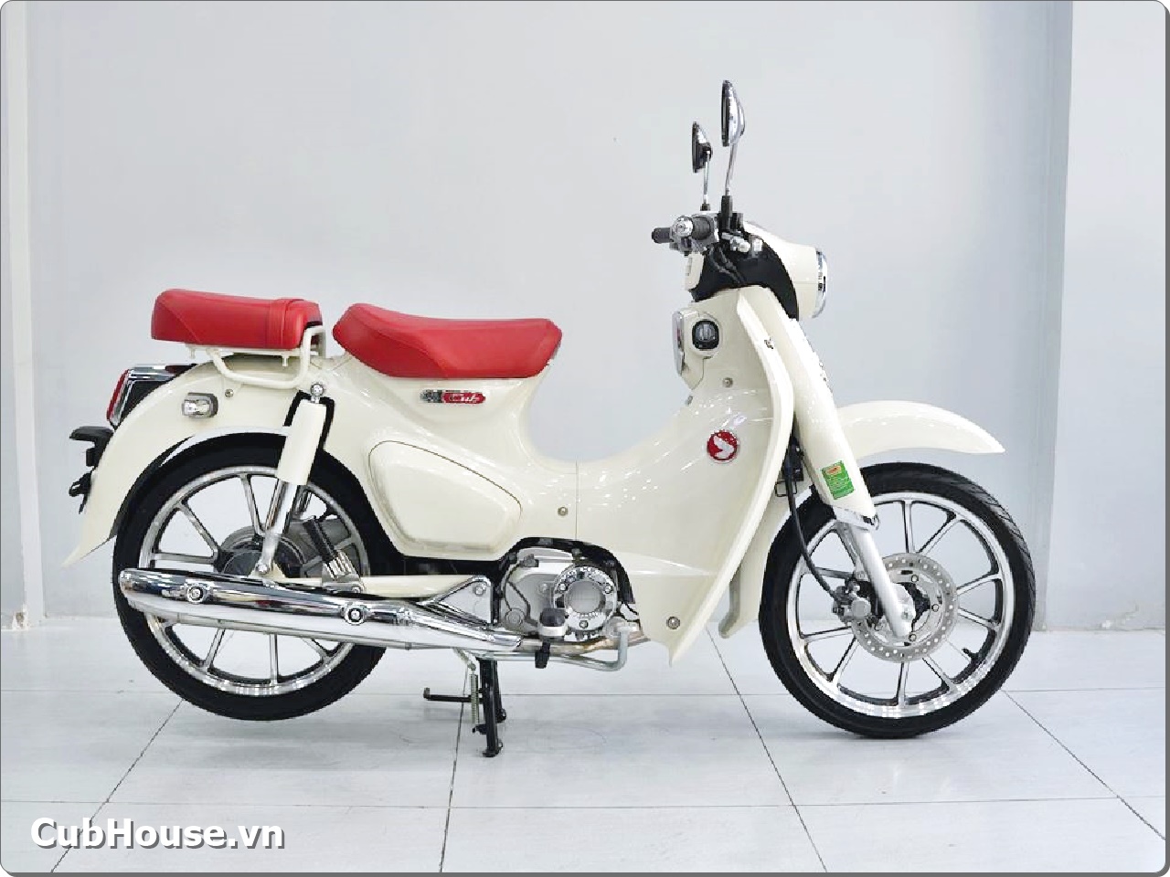 Honda Super Cub 125 Custom 2026 nhap Thai Lan Yen do 5