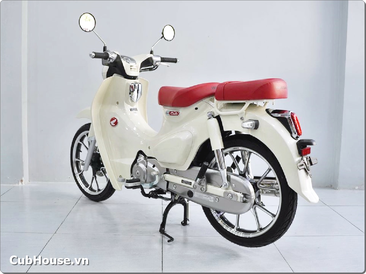 Honda Super Cub 125 Custom 2026 nhap Thai Lan Yen do 9