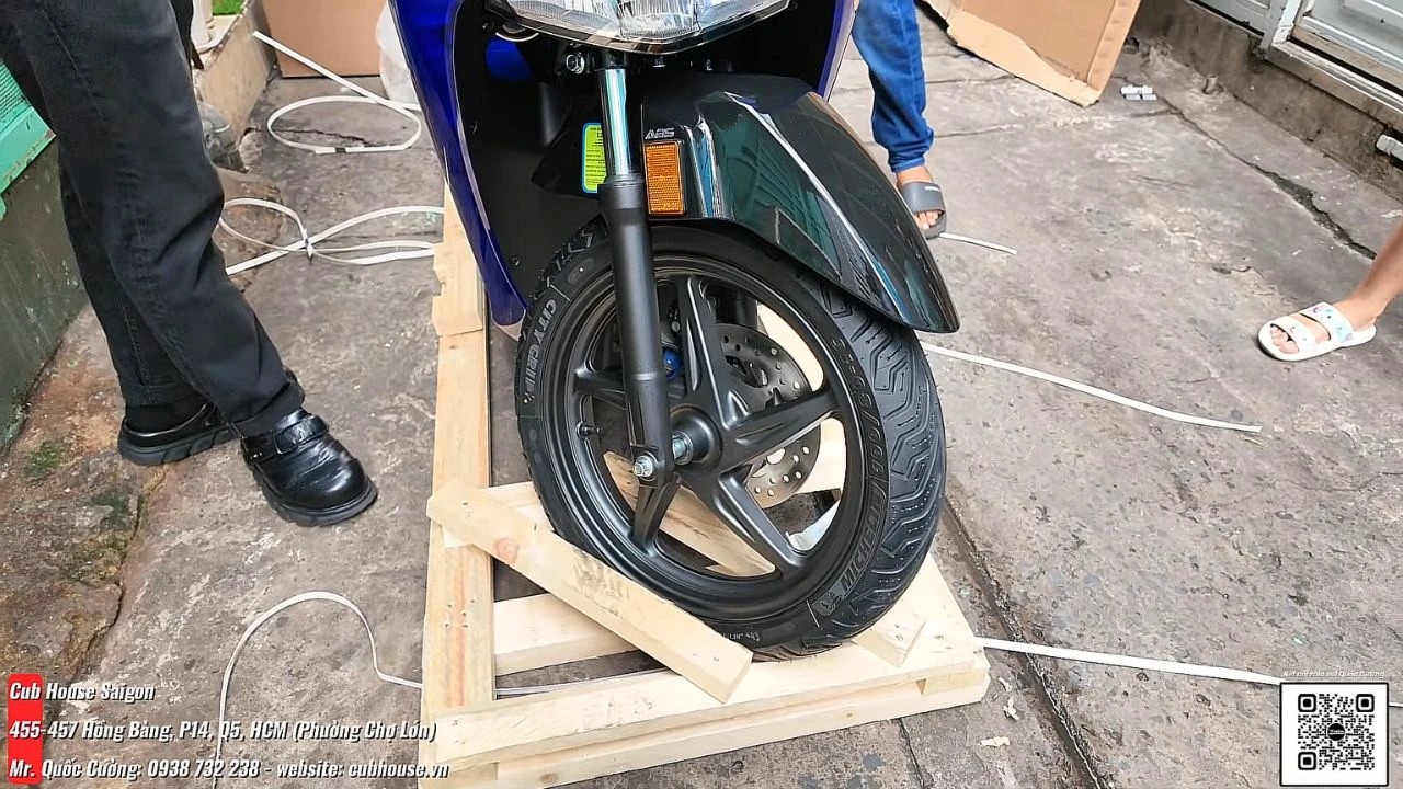 Giao xe Honda SH150i Vetro Blue 2026 nhập Ý cho khách hàng Quận 5