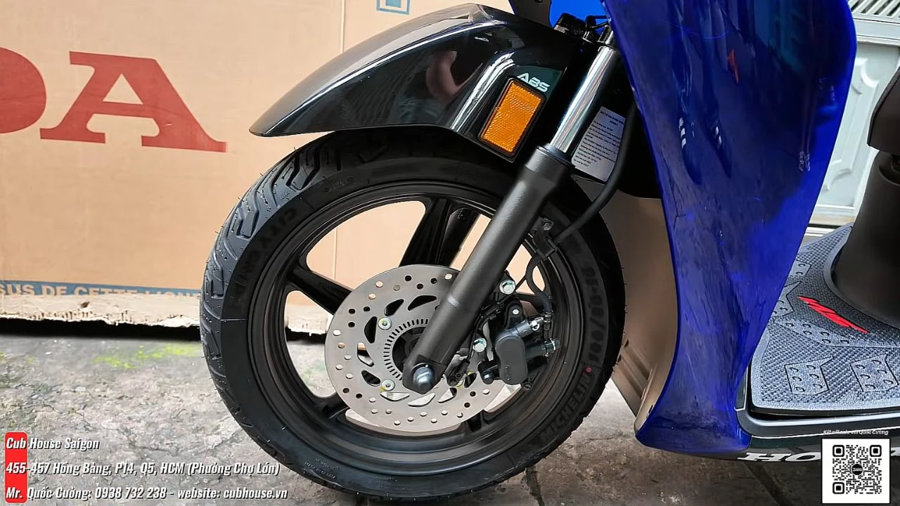 Giao xe Honda SH150i Vetro Blue 2026 nhập Ý cho khách hàng Quận 5