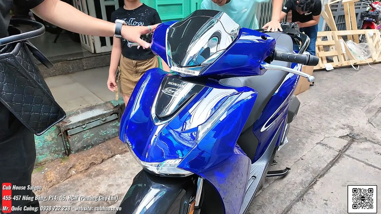 Giao xe Honda SH150i Vetro Blue 2026 nhập Ý cho khách hàng Quận 5